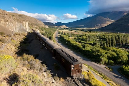 Actualmente hace un recorrido turístico entre Esquel y Nahuel Pan