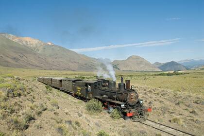 Actualmente hace un recorrido turístico entre Esquel y Nahuel Pan