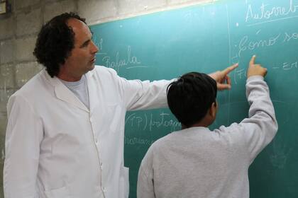 Actualmente José dicta clases de Ciencias Sociales y Matemáticas en 7° grado.