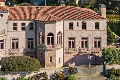 Actualmente, la mansión se encuentra nuevamente en venta por $25 millones.