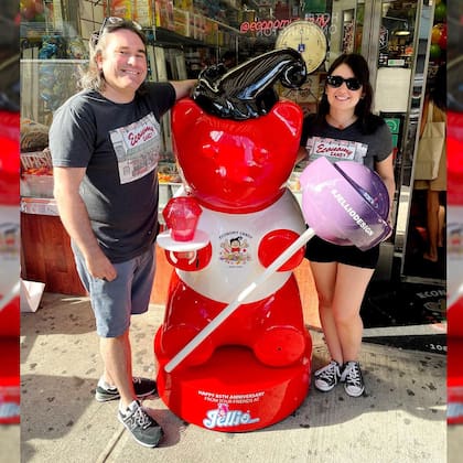 Actualmente, la tienda es dirigida por Mitchell Cohen y su esposa Skye