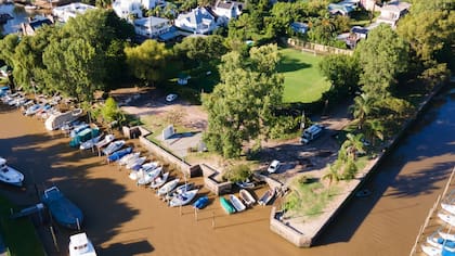 Actualmente, la zona no cuenta con infraestructuras ni iluminación