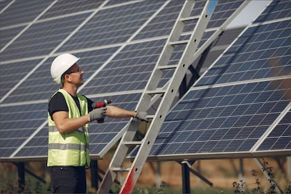 Actualmente, las leyes de Nueva York imponen normas sobre los grandes paneles solares, pero no los portátiles