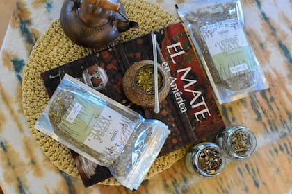 Actualmente tienen 700 puntos de venta y emprendedoras en todo el país, a quienes les brindan apoyo y capacitación constante.