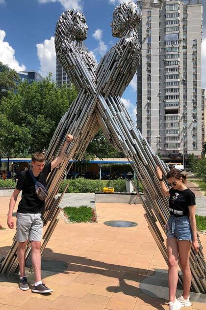 Actualmente, Viktoria y Alexandr están separados, en todos los sentidos de la palabra