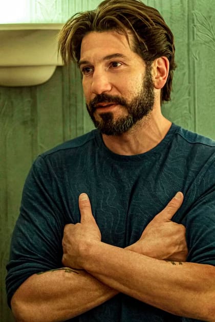 Acuario (20 de enero - 18 de febrero) Michael “Mikey” Berzatto