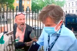 Acusan a un hombre de 57 años de haber instigado a los manifestantes a agredir al editor político de la BBC Nicholas Watt