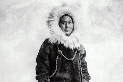 Ada Blackjack se embarcó a una isla desierta y helada para ayudar a su hijo