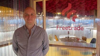Adam Dodds, presidente ejecutivo de Freetrade describe el comercio de acciones como "hábito saludable"