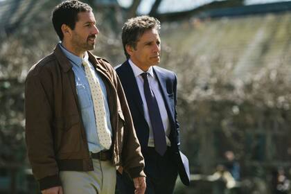 Adam Sandler, Ben Stiller y Dunstin Hoffman protagonizan The Meyerowitz Stories, la gran película de Noah Baumbauch que el año pasado disparó el conflicto entre Cannes y Netflix.