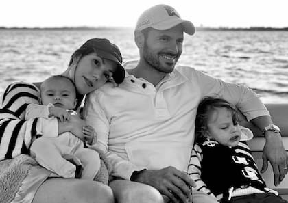 Adan Canto junto a su esposa e hijos (Foto: Instagram/@stephanie.a.canto)