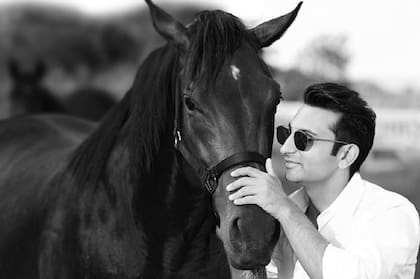 Adar Poonawalla es el director de Serum Institute, la empresa de vacunas más grande del mundo