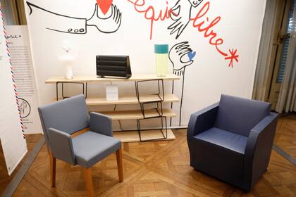 El sector inspirado en el "equilibrio" incluye un sillón diseñado por el arquitecto Jean Nouvel (derecha)