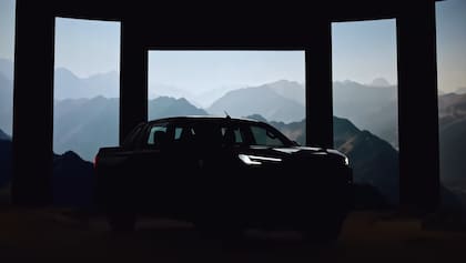 Adelanto Toyota Hilux 2026