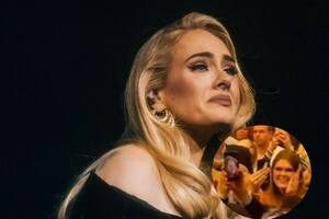 Adele se quebró en vivo al ver la foto que un hombre del público le mostró en su celular