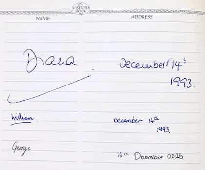 Además de armar el arbolito y de cocinar, George prestó mucha atención a “No Night Out”, una iniciativa que trata de evitar que las personas pasen ni siquiera una noche en la calle mediante una intervención temprana