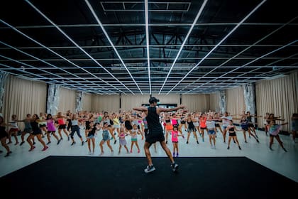 Además de ayudar a la salud física, el baile mejora el bienestar emocional y psicológico