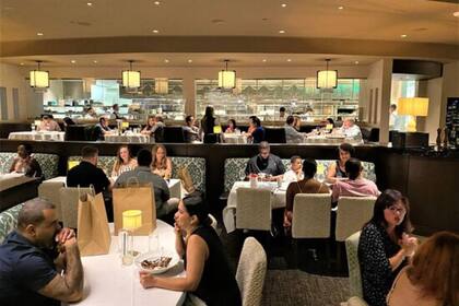 Además de la calidad del pescado, el valor agregado de las cadenas de la lista es su entorno elegante