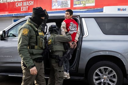 DeSantis respondió que Florida es el estándar nacional en la aplicación de leyes migratorias