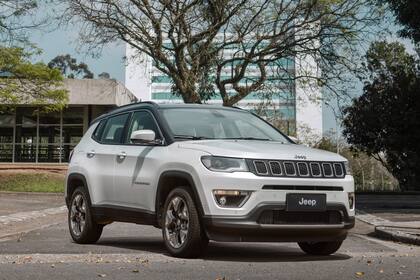 Además de la Renegade, la Compass también tiene versiones topeadas