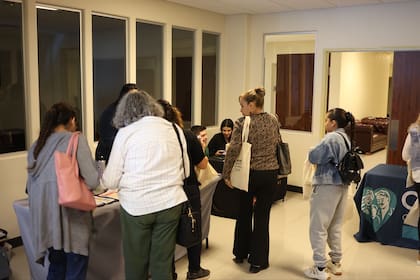 Además de las jornadas de salud, el Consulado de México en Duglas ofrece otros servicios para la comunidad como trámites de documentación, registro civil y protección consular, entre otros (Instagram/@consulmexdou)