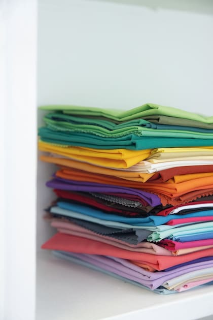 Además de los colores, las texturas cuentan a la hora de crear ambiente