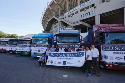 Además de los conductores y los representantes de las empresas donantes, estuvieron presentes Rodolfo D'Onofrio y Juan Carr