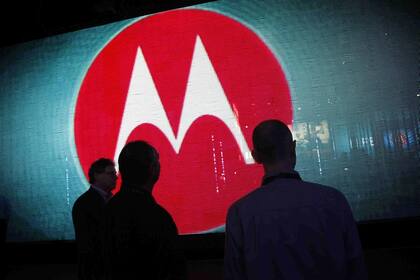 Además de los despidos, Motorola planea reducir los costos de proveedores con el desarrollo de pocos modelos de smartphones