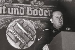 Nació en Buenos Aires, creció en Belgrano y se convirtió en una pieza clave del nazismo