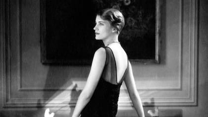 Además de modelo, Miller también fue una importante fotógrafa surrealista y corresponsal de guerra que documentó las atrocidades de la II Guerra Mundial