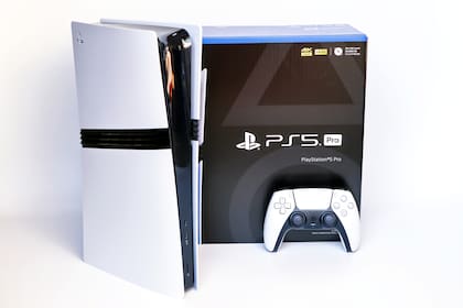 Además de ofrecer una mayor capacidad gráfica, la PlayStation 5 Pro viene de fábrica con más almacenamiento interno que la PS5 convencional