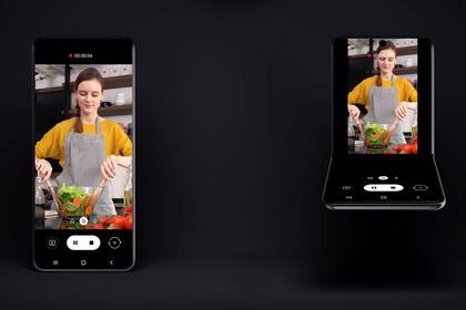Además de plegarse para ocupar menos espacio, el diseño del prototipo de Samsung busca ofrecer nuevas formas de uso del smartphone