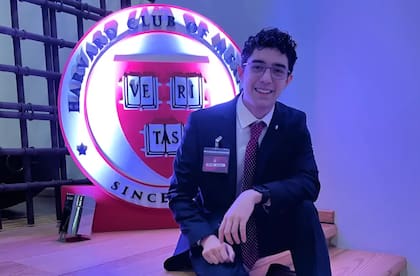 Además de ResQ AI, Leonardo desarrolló Love Warning, una aplicación diseñada para alertar sobre señales de relaciones tóxicas