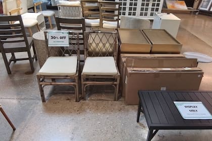 Además de ropa y calzado, hay grandes ofertas en muebles