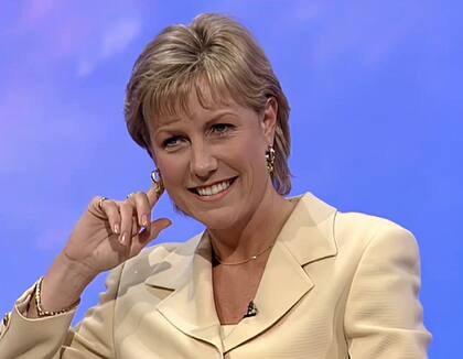 Además de ser presentadora del informativo, Dando tenía su propio programa, donde abordaba crímenes sin resolver (Foto: Captura de video)