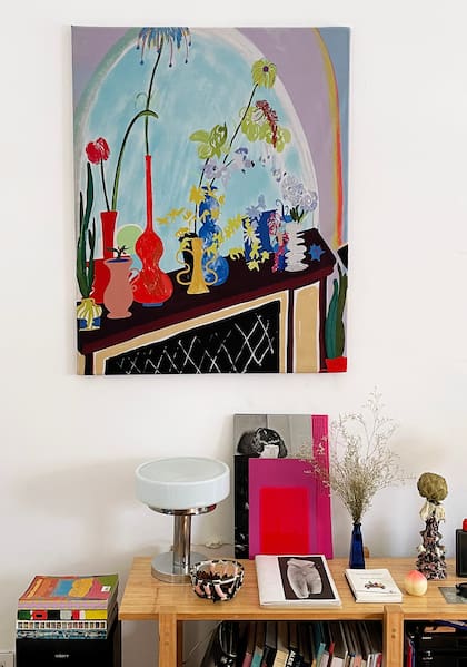 Además de sus originales, Paredes ofrece copias y serigrafías en precios muy accesibles.