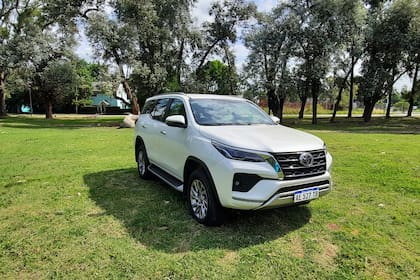 Además del restyling, el SW4 incorpora nuevos y avanzados dispositivos de seguridad y confort