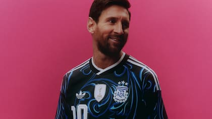 Adidas presentó la camiseta alternativa de la selección argentina para el Mundial 2026