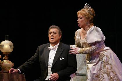 Mirella Freni junto a Plácido Domingo, en su visita a la Argentina, a finales de la década del noventa