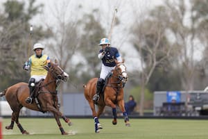 Adolfo Cambiaso le hizo un homenaje a Juan Carlos Harriott en el inicio del Abierto de Hurlingham