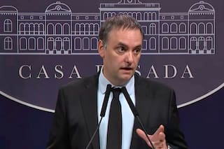 Manuel Adorni le hizo juicio a su exempleador, reclamó que le pagaban en negro y cobró más de US$60.000