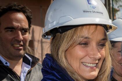 Adorni criticó el uso de la empresa como "plataforma de campaña"