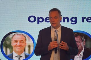 Adorni cerró Argentina Week acompañado por su esposa y con un mensaje a los empresarios