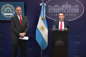 Adorni y Amerio, durante la conferencia del 6 de noviembre de 2024