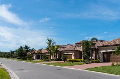 Adquirir una vivienda en Florida es posible con un programa