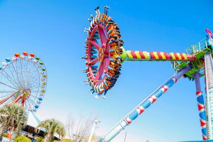 ¿Adrenalina para grandes y chicos? Encontrala en el Parque de la Costa.