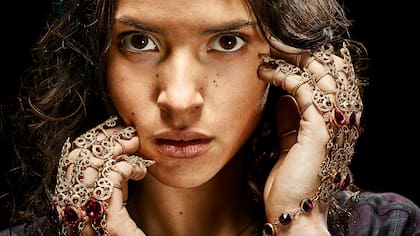 Adria Arjona, la protagonista de Emerald City