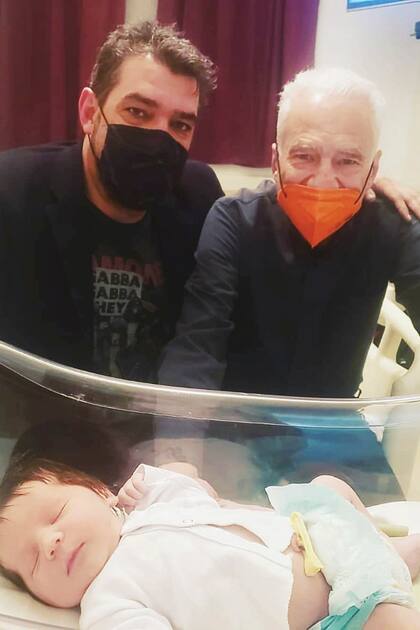 Adrián Cormillot junto a su papá y Emilio, su medio hermano