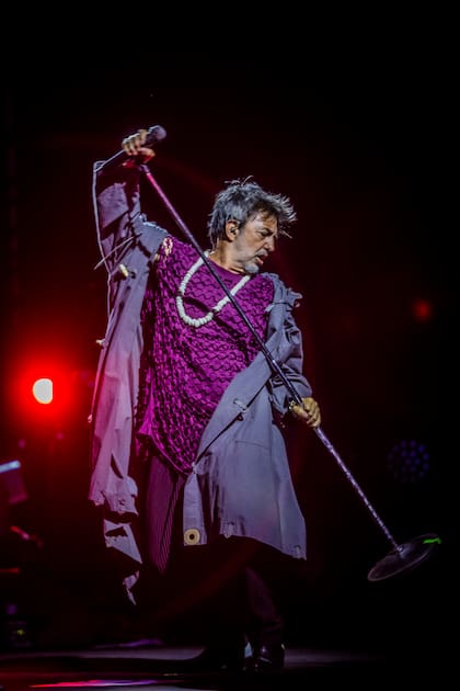 Adrian Dárgelos, cantante y compositor, líder de Babasónicos.