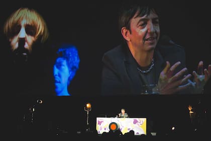 Adrián Dárgelos contó todo sobre su alter ego, Benito Scorza, con el que dirigió los primeros videos de Babasónicos